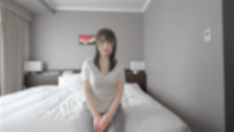 出身于大学选美比赛，目前拥有 20 万粉丝的人气网红