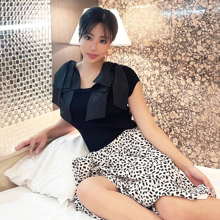 【無】马尾辫的 S 级美女浜辺アンナ