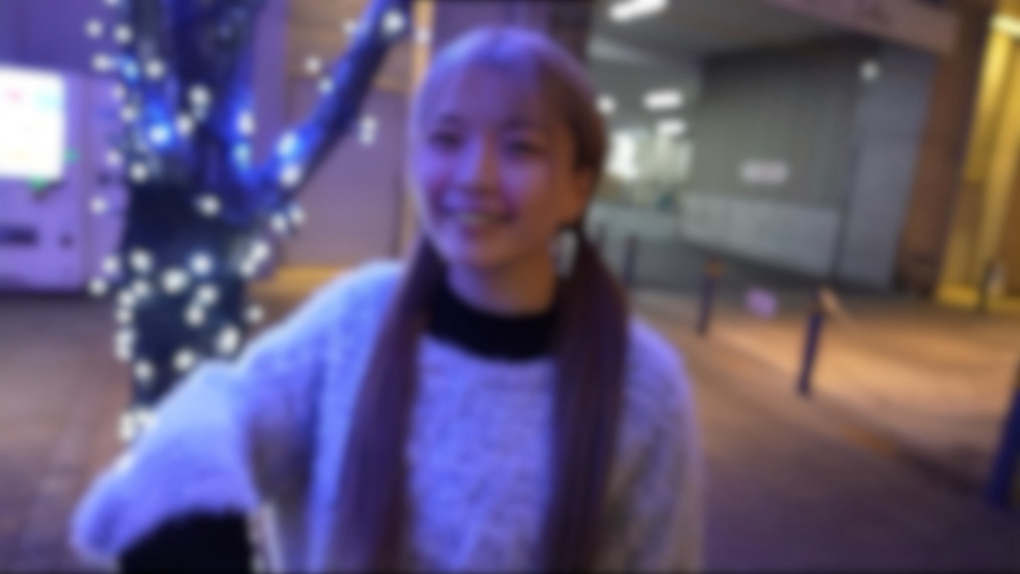 【无】在小酒馆里的F杯素人。