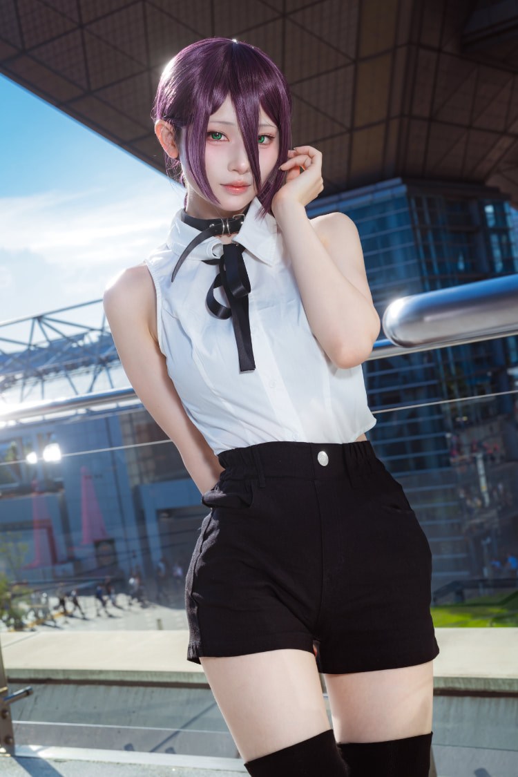 Coser真实还原《沉默之丘f》深水雏子！随手拿武器给人最强女高中生氛围！