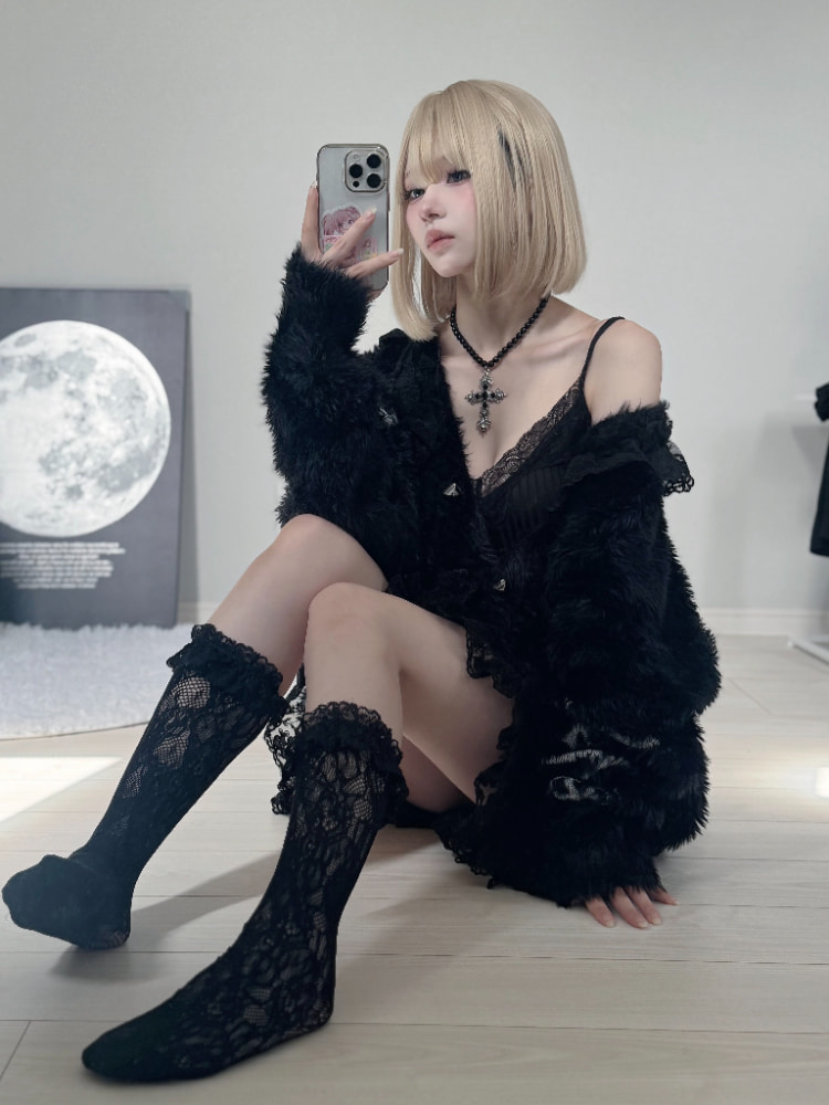 Coser真实还原《沉默之丘f》深水雏子！随手拿武器给人最强女高中生氛围！