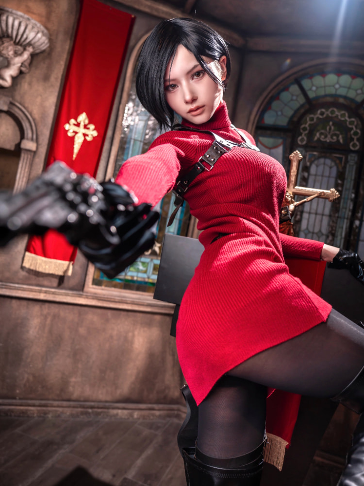 Coser真实还原《沉默之丘f》深水雏子！随手拿武器给人最强女高中生氛围！