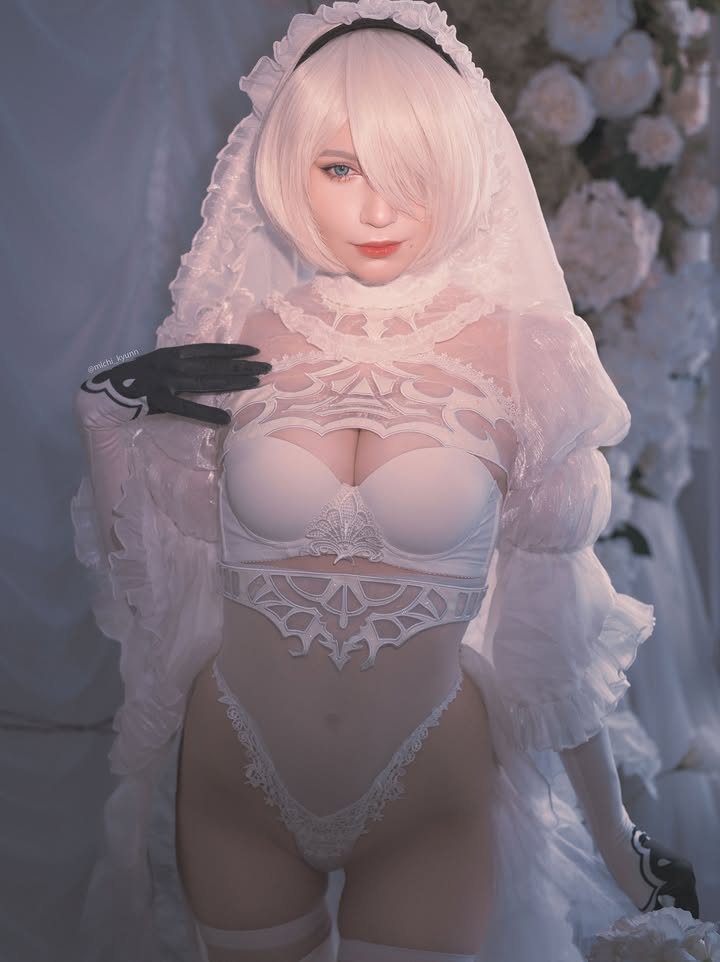 绝美中不失性感！俄罗斯Coser《Michi》精致的像二次元走出的艺术品！