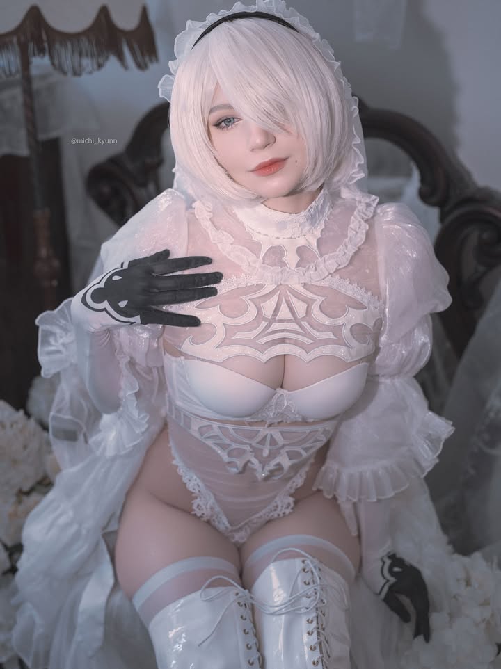 绝美中不失性感！俄罗斯Coser《Michi》精致的像二次元走出的艺术品！