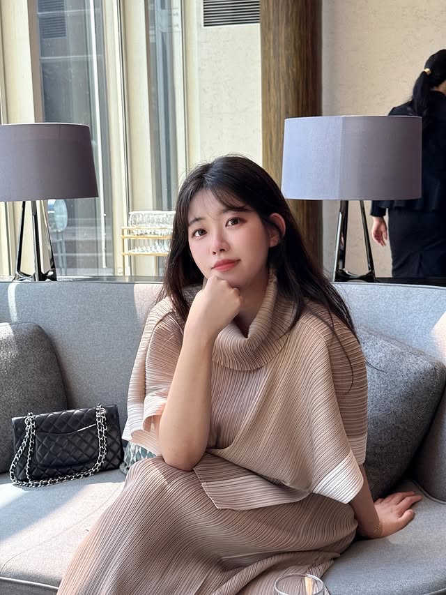 神秘韩国美女《혜린1997_0827》有明星脸！还有着超澎湃好胸！