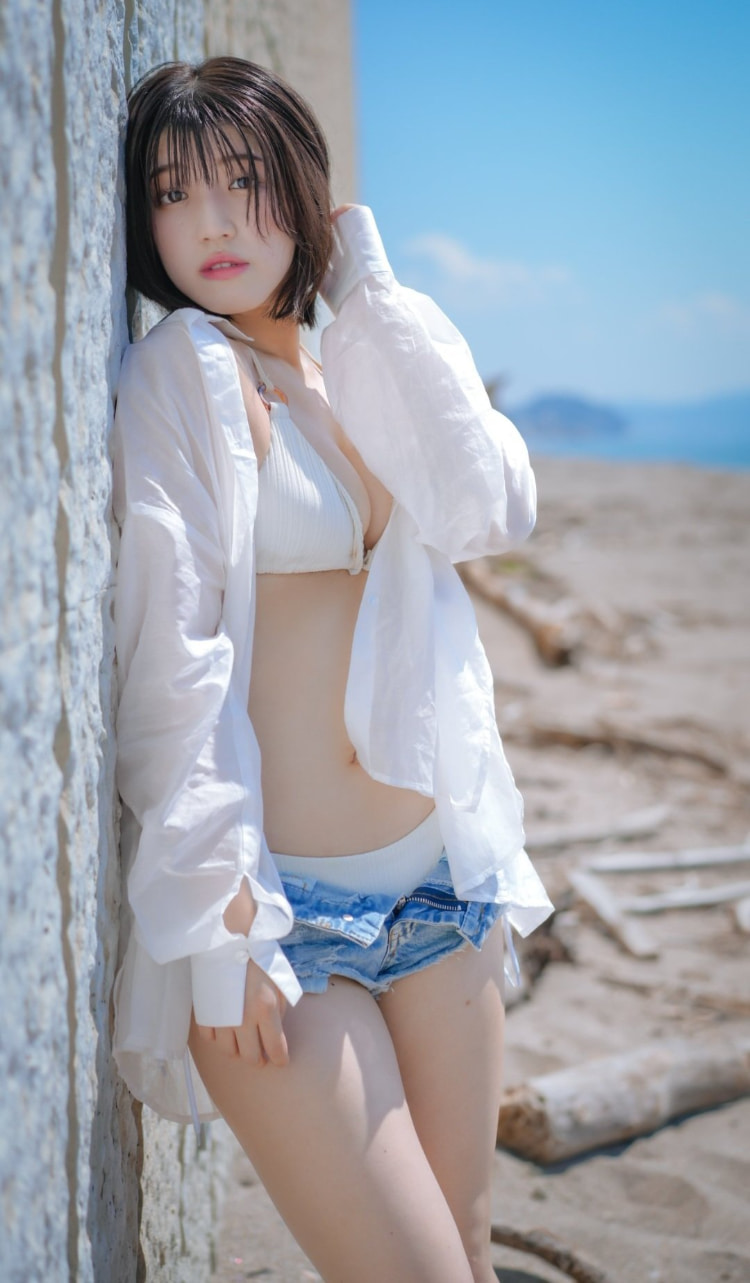 GyOGom8bYAESAGO.jfif