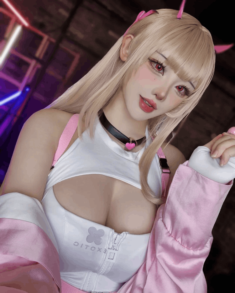 胸襟开阔《Yasal》正妹Coser「有容奶大」！