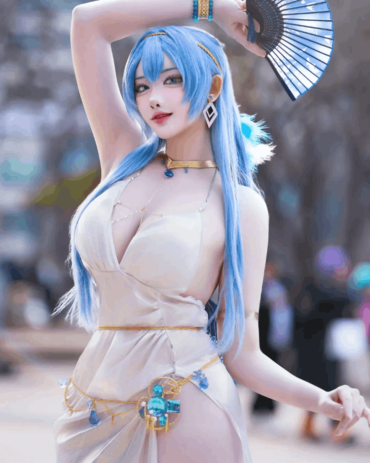 胸襟开阔《Yasal》正妹Coser「有容奶大」！