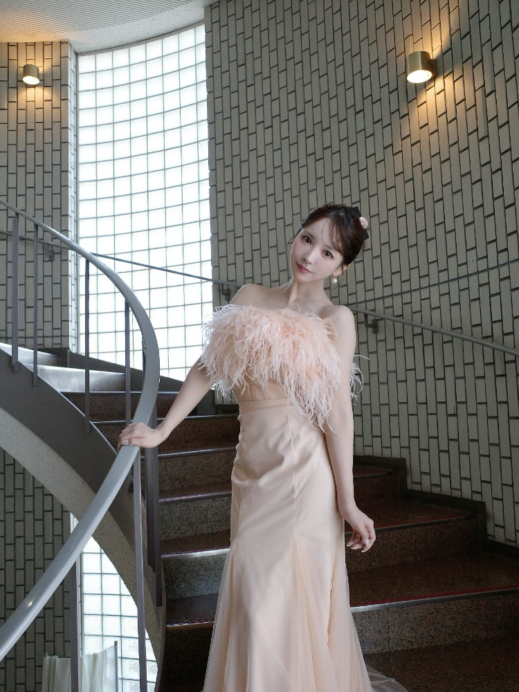 《三上悠亚穿婚纱被骂》到底算不算职业歧视？