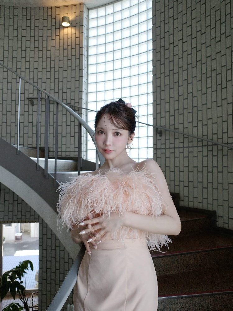 《三上悠亚穿婚纱被骂》到底算不算职业歧视？