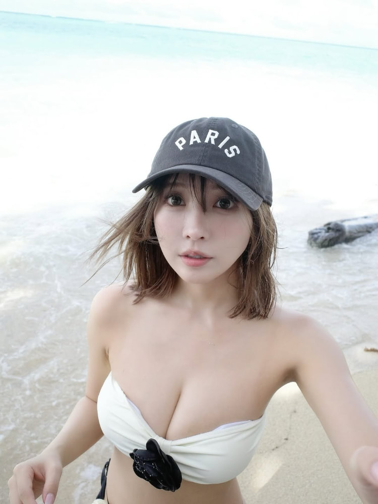 《三上悠亚穿婚纱被骂》到底算不算职业歧视？