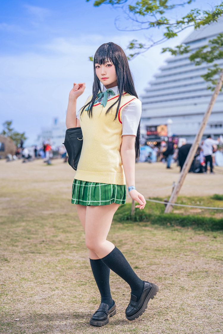 ちあ美女超用心还原《恋上换装娃娃》兔女郎海梦！长腿搭丰胸成最美画面！