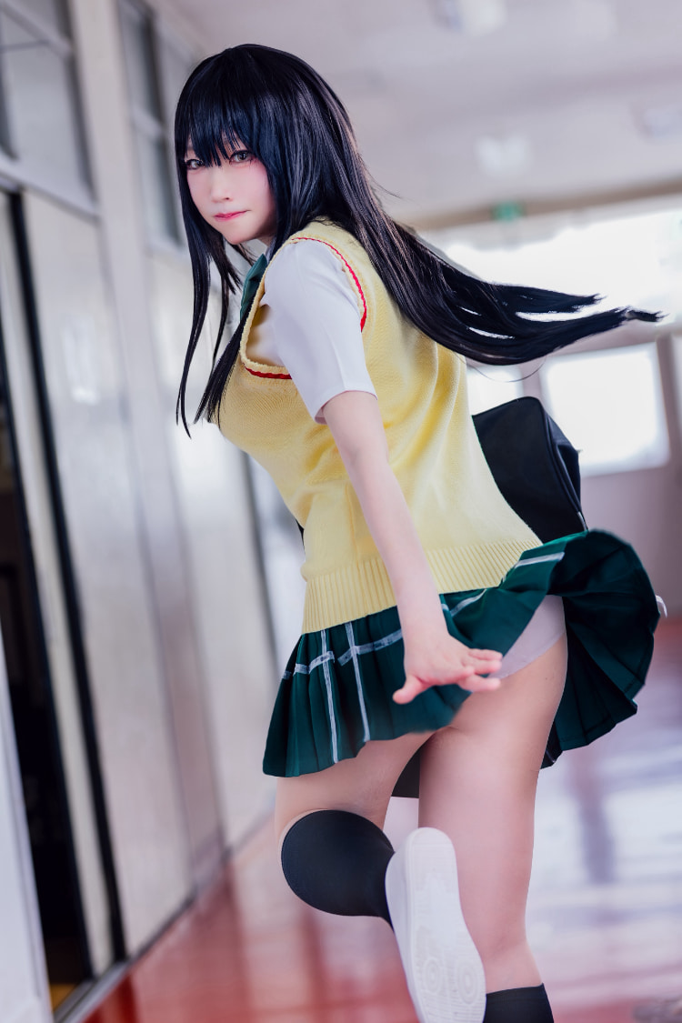 ちあ美女超用心还原《恋上换装娃娃》兔女郎海梦！长腿搭丰胸成最美画面！