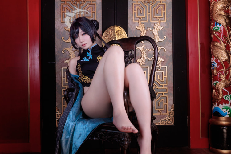 ちあ美女超用心还原《恋上换装娃娃》兔女郎海梦！长腿搭丰胸成最美画面！