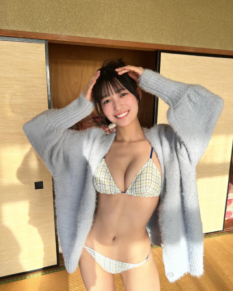 四季皆宜的美女！甜美气质《赤间四季》夏天的泳装性感又清纯！