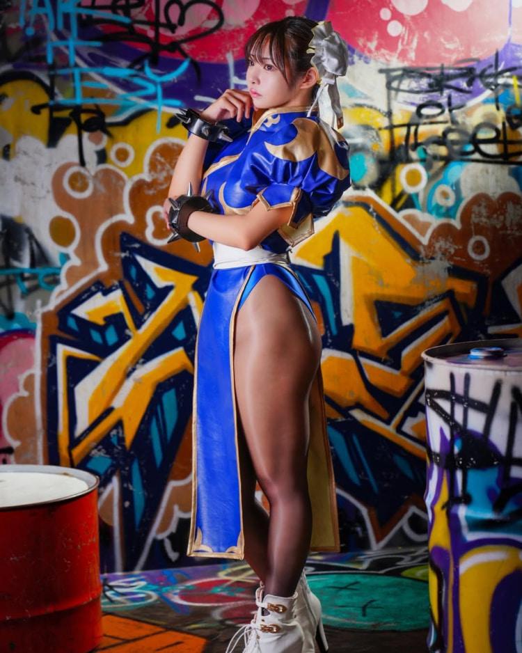 蜜大腿爆击人心！日本Coser《仆プリ》扮演「春丽」修长肉感线条分明超养眼！