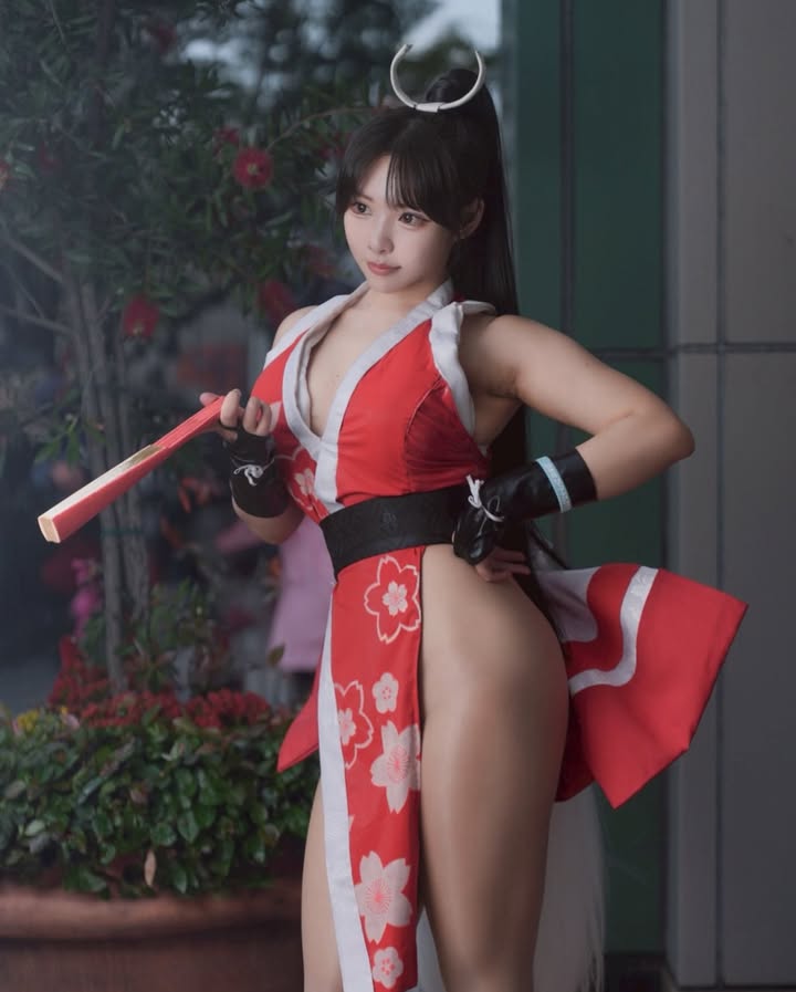 蜜大腿爆击人心！日本Coser《仆プリ》扮演「春丽」修长肉感线条分明超养眼！