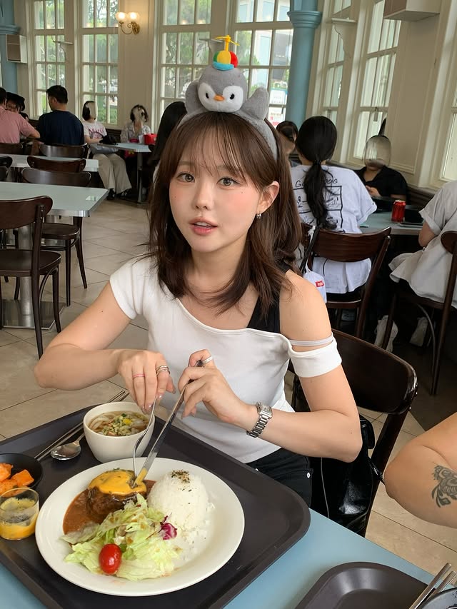 美到路人回头《kisy0729 홍영기》完美的童颜微肉好身材、更显无敌青春样貌！