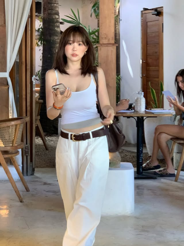 美到路人回头《kisy0729 홍영기》完美的童颜微肉好身材、更显无敌青春样貌！