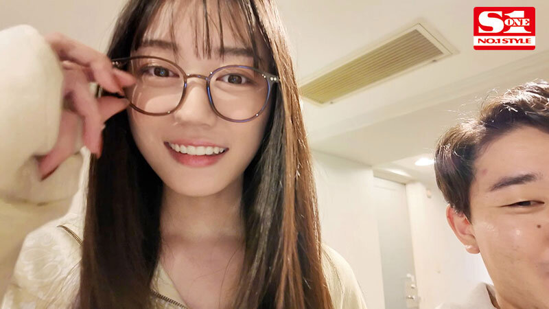 明日葉みつは(明日叶三叶)作品SONE-120发布！再次见到变成极品空姐的好友，兴奋的2天一夜之旅…