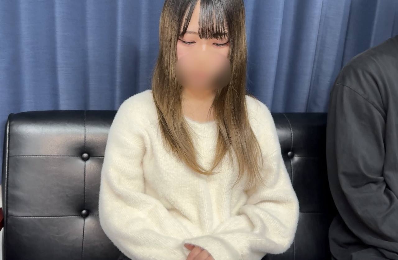 FC2-PPV 【素人19岁♡顔出し】可爱♡エナ酱を事务所