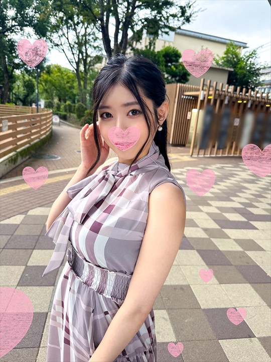 FC2-PPV 【最强神乳】奥様18岁