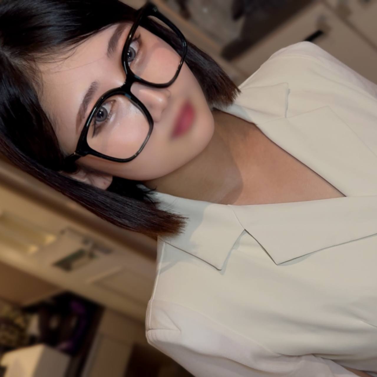 FC2-PPV 黒髪秘书！聪明F罩杯美女にけ！