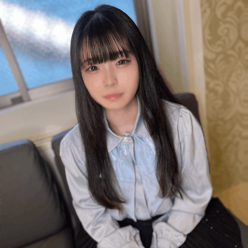 FC2-PPV 20岁色白极上美体服饰店员。「最近彼氏と别れちゃって…」