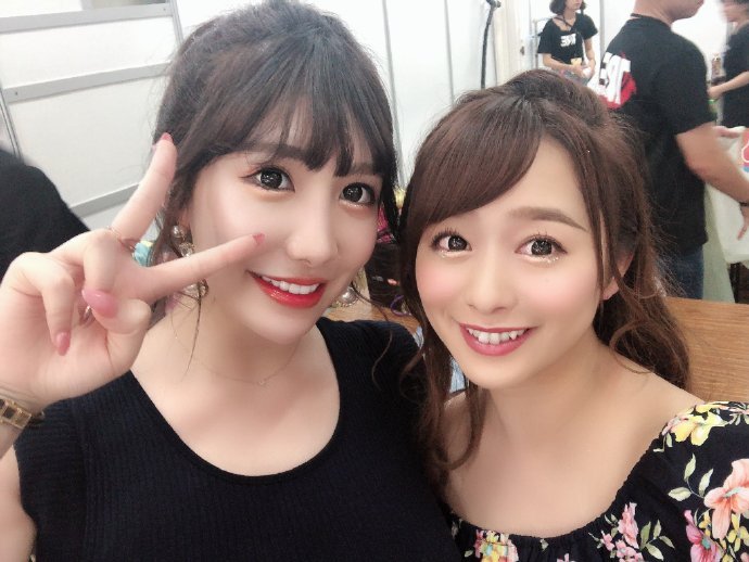 三上悠亚挥毫题写老司机