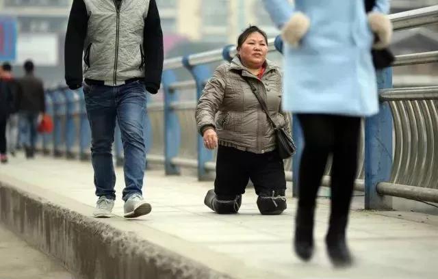 成人的崩溃,从缺钱开始