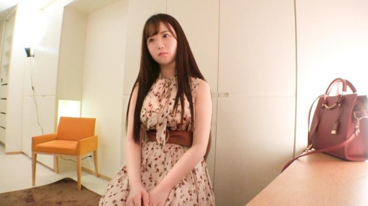 SIRO-4097みなみ19岁直播主播。