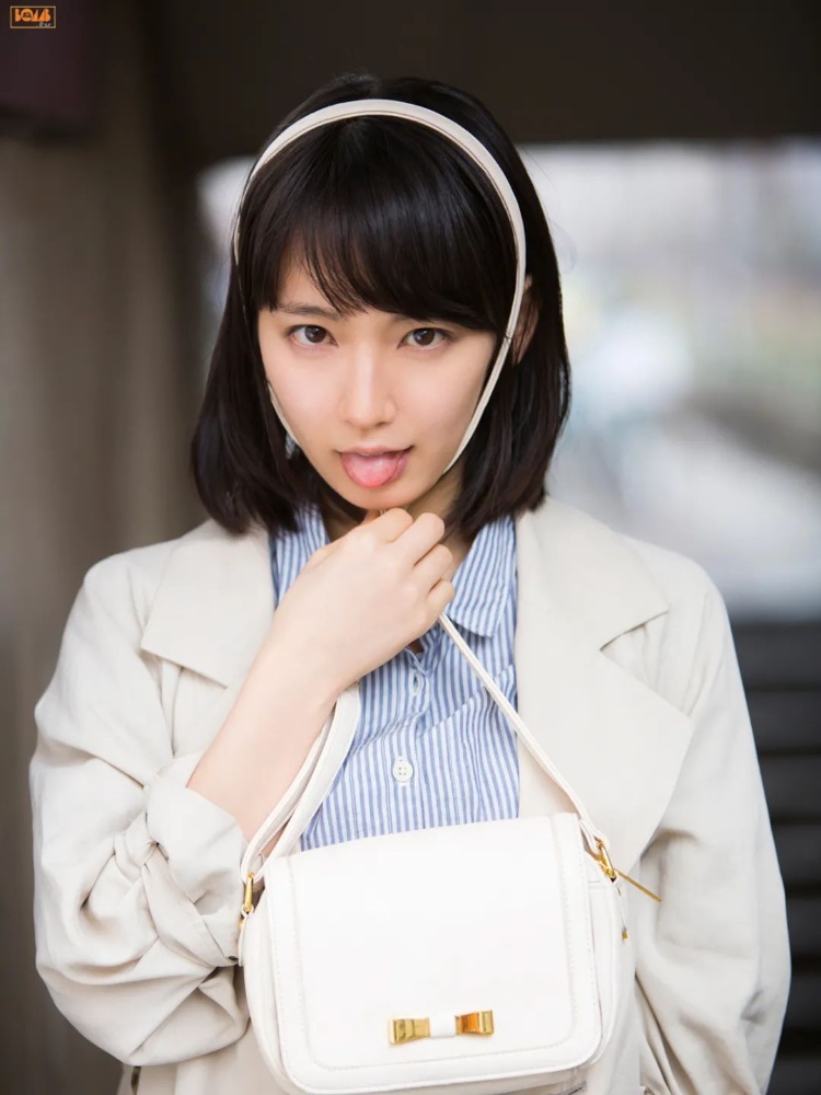 吉冈里帆「BOMB.tv 2015.06」