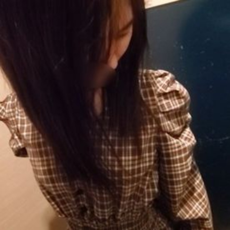 【初撮り】【颜出し】【抜き・口内】[前编]自暴自弃になっている美妇でした。このまま摄影したら大変なことになりそうでしたのですが、綺麗な颜をしているので颜を晒します。