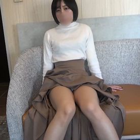 【颜出し】【摄影・】ごく普通の美妇に何が起きたのか？谜すぎる本屋で働く美妇の本性が凄かった。