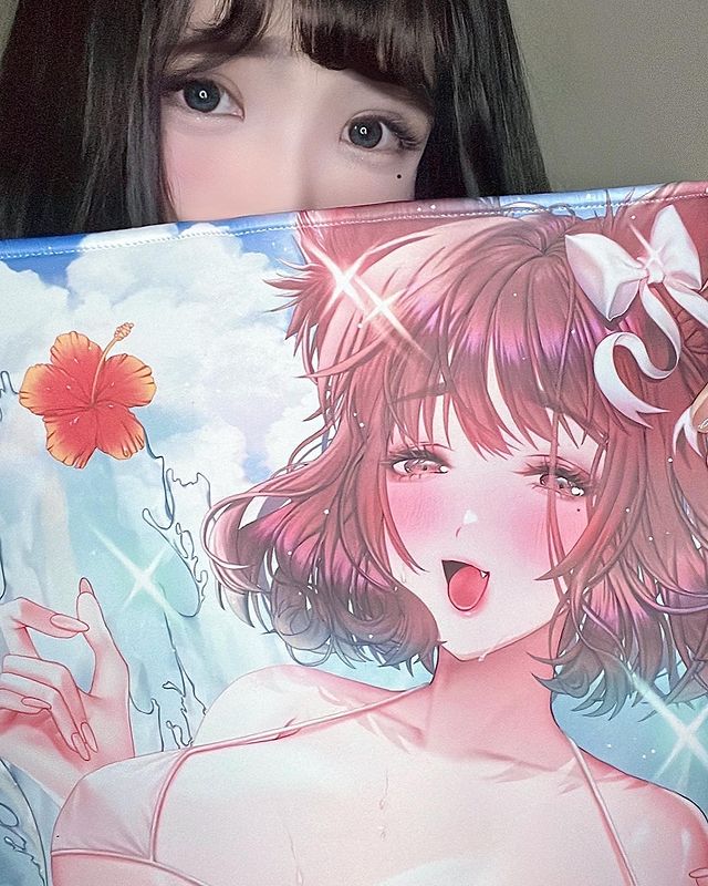 美女绘师《悠代子SOPHIA VERA LU》把自己二次元化！美颜巨乳简直一绝！