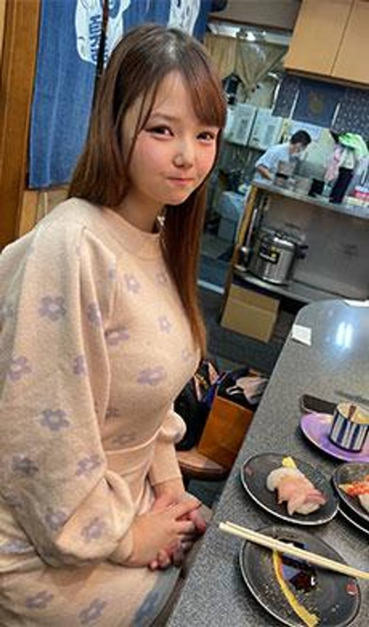 数本限定过去作セット。ののアイナ酱！相谈があるから会ってくれませんかっと一通のメールが。