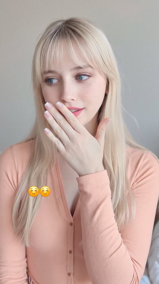 俄罗斯正妹《Yulia Makarova》年仅20岁的辣妹!有如精灵再世!