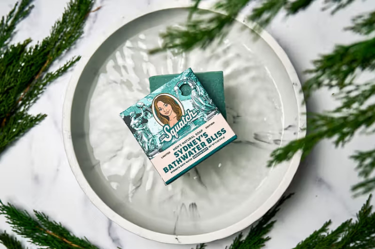 美胸女神「洗澡水变香皂」！《Sydney Sweeney》认证真的泡过澡炒出天价！