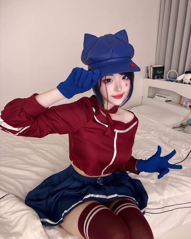 QWER女团成员《Hina ひな》可爱外表暗藏性感！女子宝藏乐团一员！