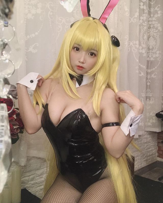 香港美女《Cherie Yeung Yui 唯唯》脸赞又细腰！扮演任何角色都可轻易驾驭！