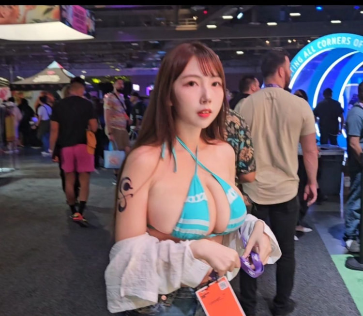 大到能放两粒！超巨泡菜妹《Velvet 7》汗幕蒸吃蛋用欧派夹碎飘奶香！