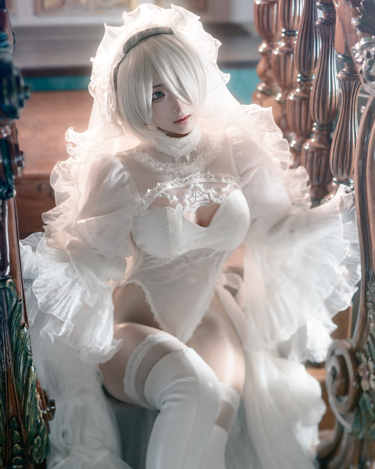 朦眼更色气！日本Coser《いも》扮演「尼尔：自动人形」展现胸大腿长性感好身材！