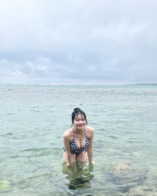 来自秋田的女孩《秋田 そな》气质神似秋田犬！肉感十足有如大型犬的魅力！