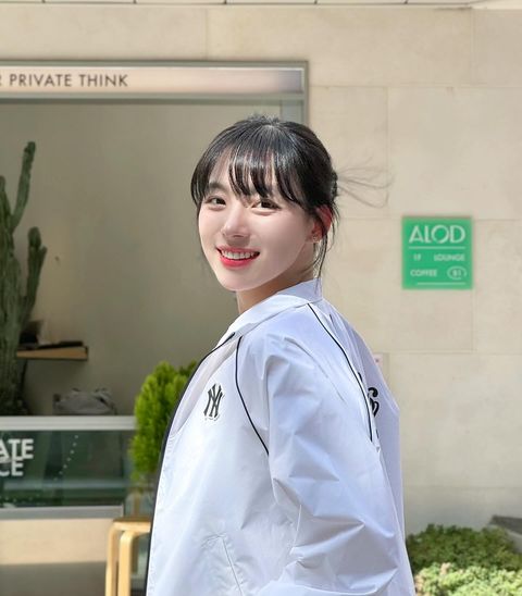 撕漫美女《河智苑하지원》啦啦队最闪耀的美颜!史上最年轻入队女子其一!