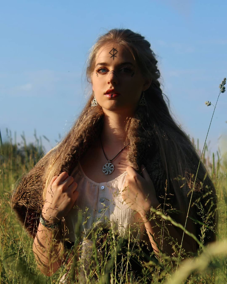 美到网友傻眼！宛如仙女转世的《Nimuena》角色扮演精灵简直本色演出！