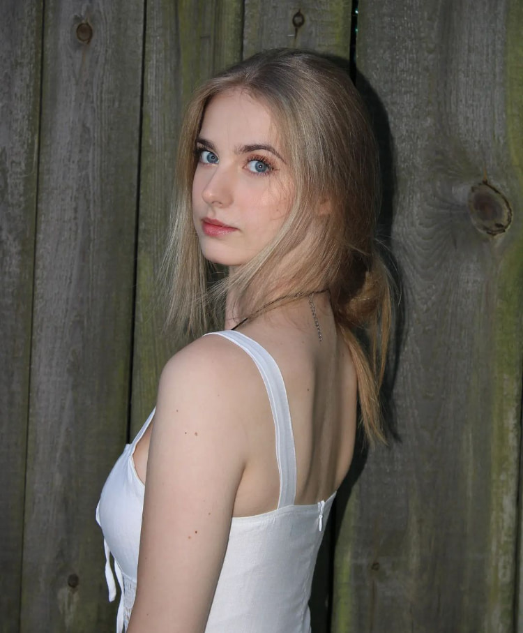 美到网友傻眼！宛如仙女转世的《Nimuena》角色扮演精灵简直本色演出！