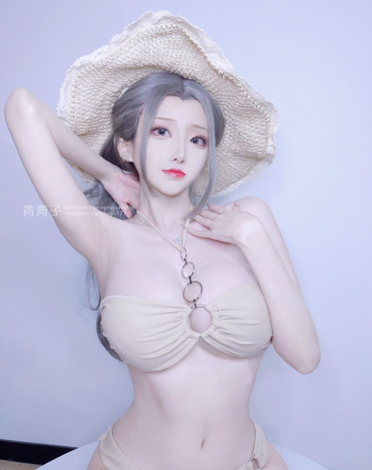 修长美腿配深Ｖ奶沟！《青青子Js》修长身型大方满足腿控、胸奴的需求！