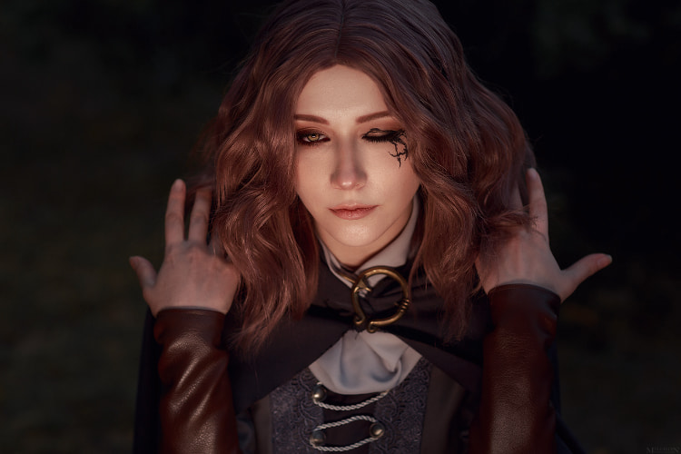 美女完美还原《艾尔登法环》玛莉卡、玛莲妮亚和梅琳娜！拍成电影超适合！