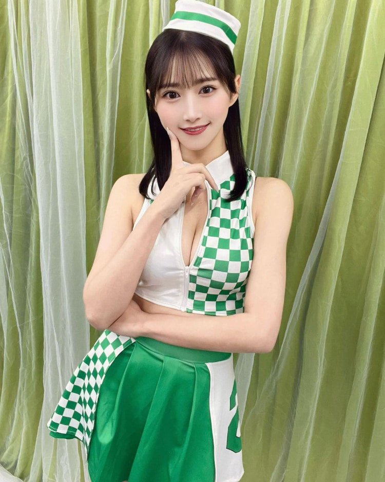 长发带出气质!混血儿实况主《川瀬もえ》甜美脸蛋与性感美乳全都拥有!