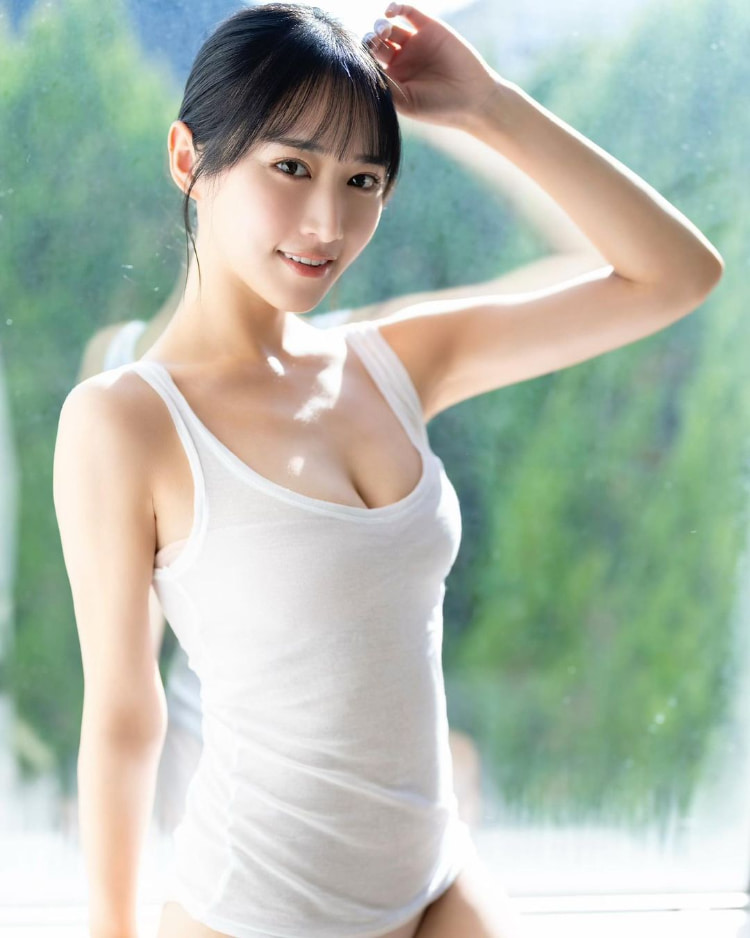 长发带出气质!混血儿实况主《川瀬もえ》甜美脸蛋与性感美乳全都拥有!